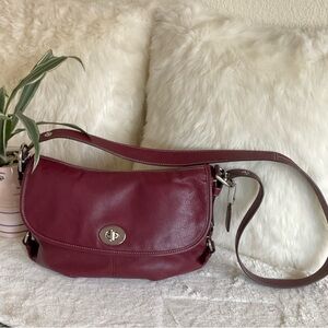 COACH Leather Flap Shoulder bag Plum w/Pink interior Gorgeous Bag
